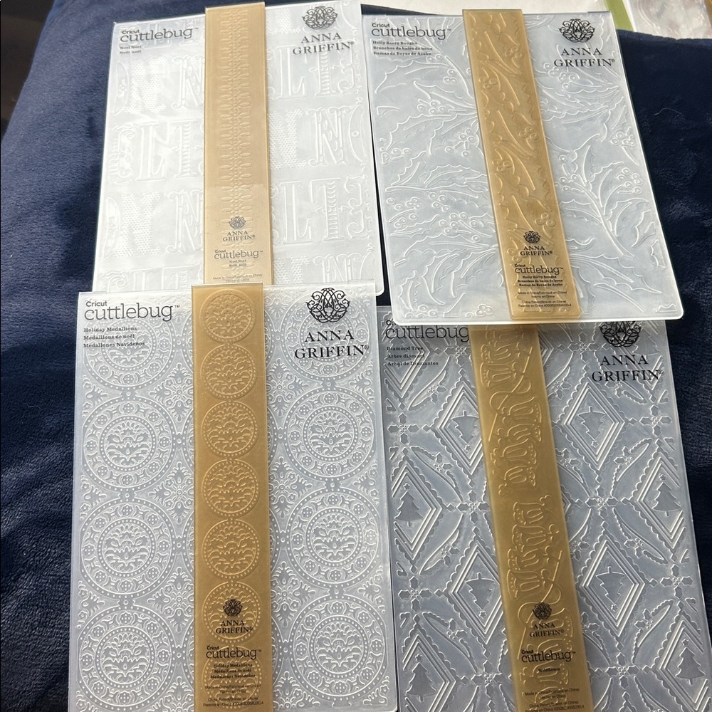 Anna Griffin Cuttlebug Christmas Embossing Folders Set of 5 Like New Card making